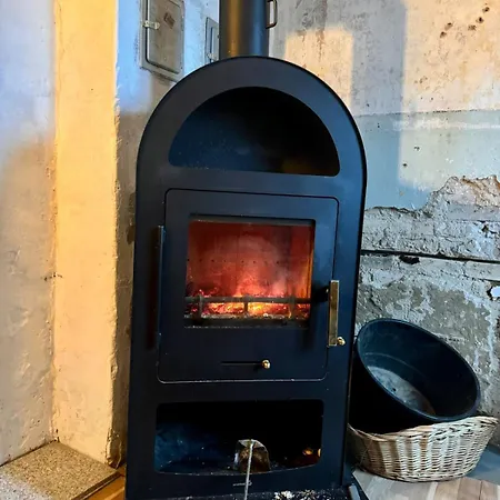 Rustikales Farmhaus Mit Whirlpool