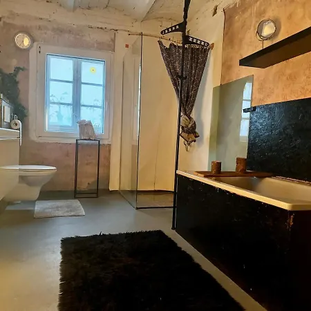 Rustikales Farmhaus Mit Whirlpool