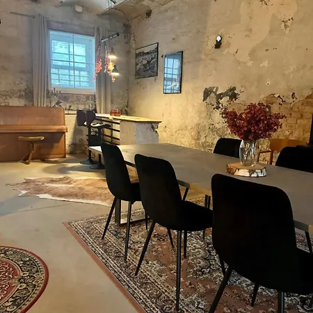 別荘 Rustikales Farmhaus Mit Whirlpool *