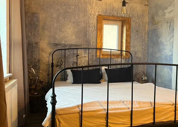 Rustikales Farmhaus Mit Whirlpool Ferienhaus *