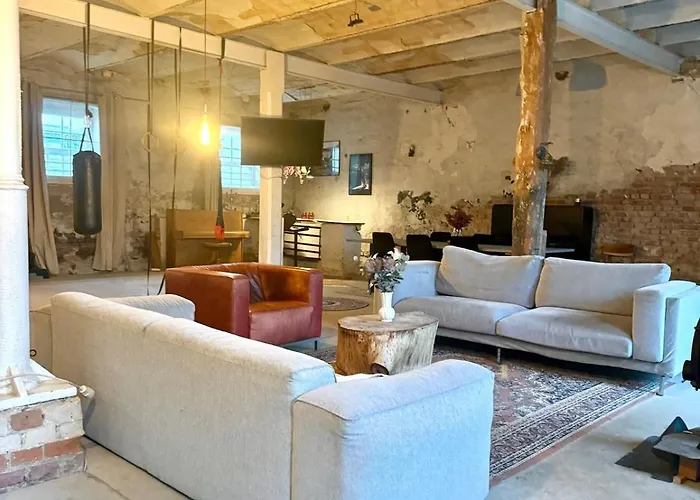 Rustikales Farmhaus Mit Whirlpool Ferienhaus *